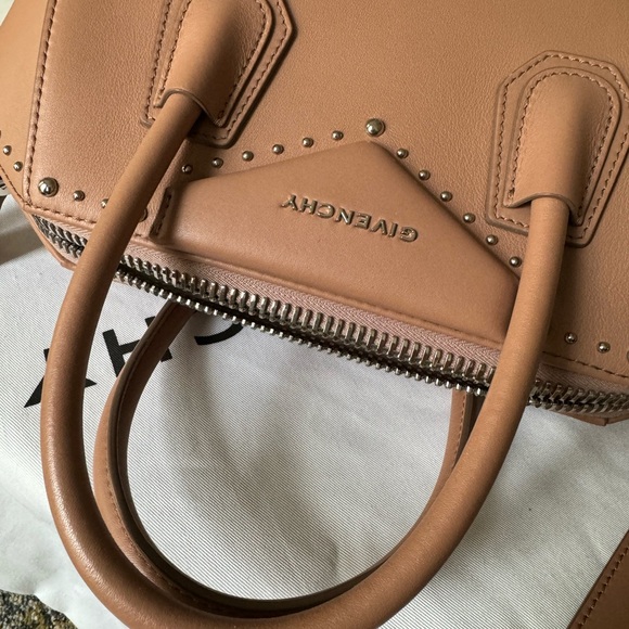 Givenchy Studded Antigona Smooth Calfskin Leather Top Handle Bag - Picture 9 of 14
